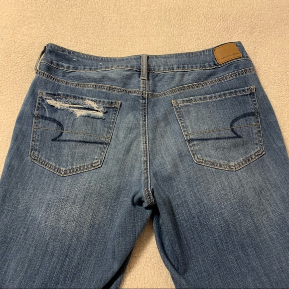 American Eagle Distressed Tom Girl Jeans Relaxed Cropped - Picture 6 of 11